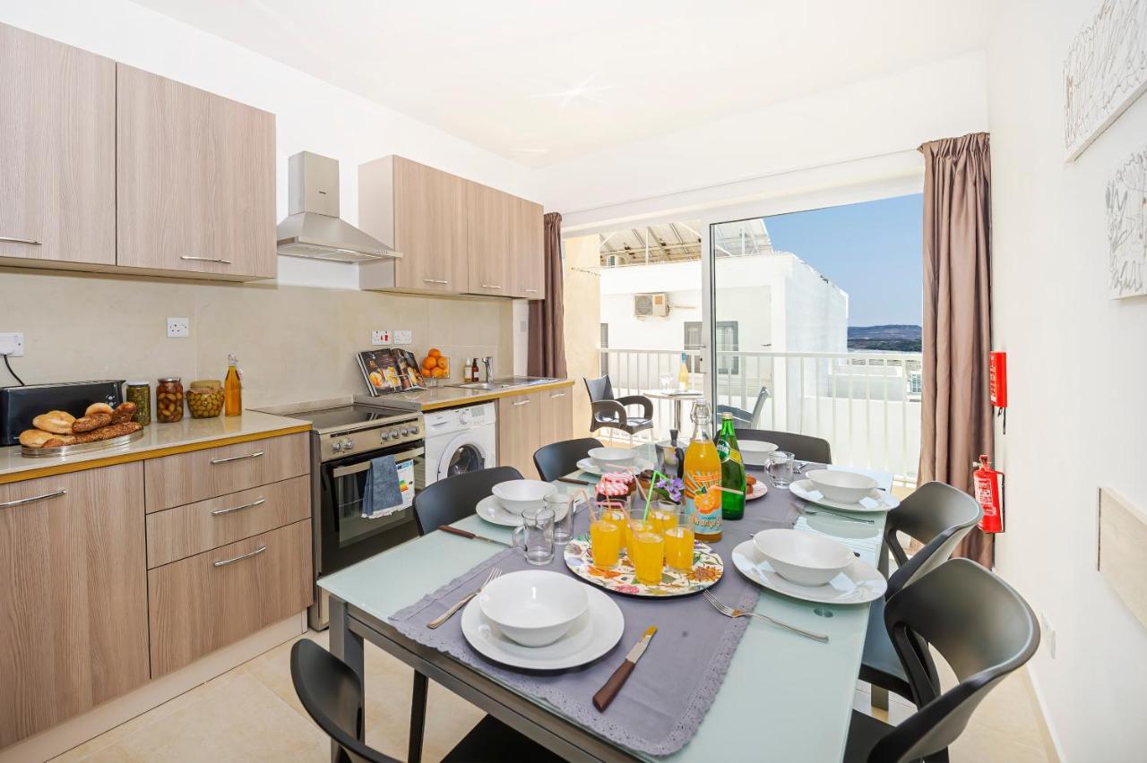 Summer Breeze Comfort Sunny Apartments Close To The Sandy Beaches - By Getawaysmalta Mellieha Exterior photo