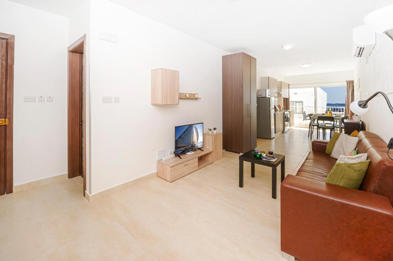 Summer Breeze Comfort Sunny Apartments Close To The Sandy Beaches - By Getawaysmalta Mellieha Exterior photo