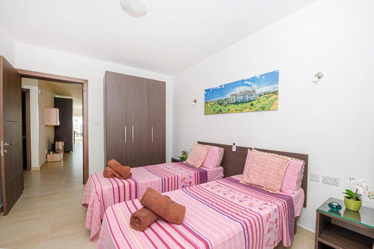 Summer Breeze Comfort Sunny Apartments Close To The Sandy Beaches - By Getawaysmalta Mellieha Exterior photo